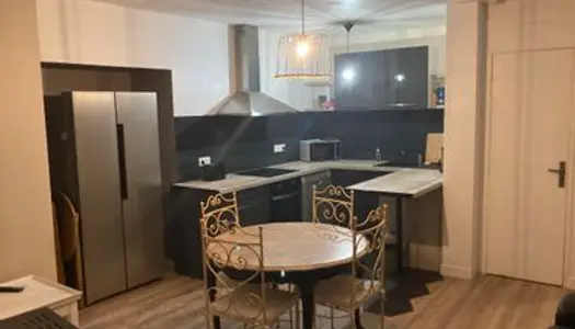 Appartement meublé avec terrasse privé et garage collectif 