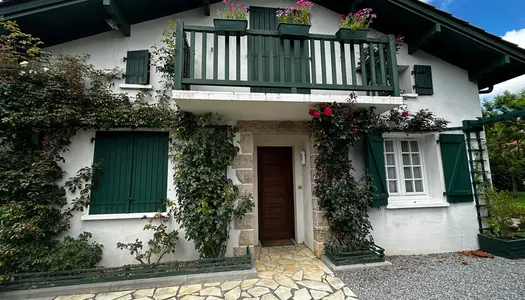 CAMBO LES BAINS Maison Basque Proche centre au calme 