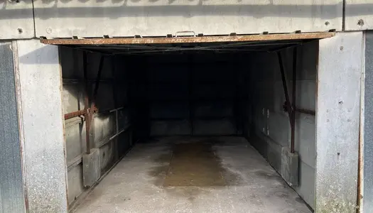 Garage/Parking