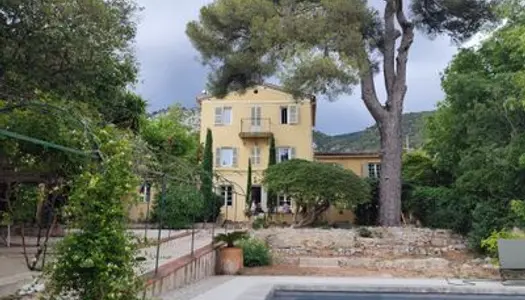 Maison de famille à Toulon 180m² 8 pièces 