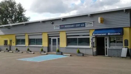 Local commercial 326 m²