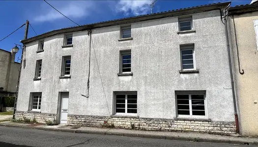 Maison 10 pièces 215 m²