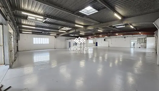 Local commercial 615 m² 
