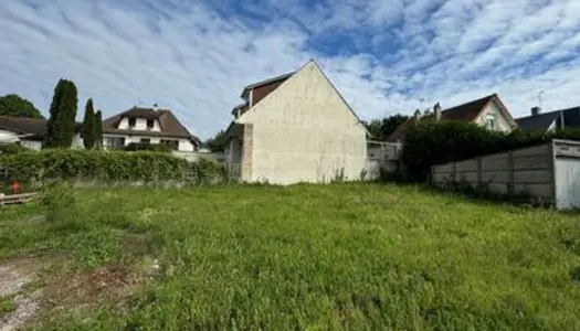 TERRAIN CONSTRUCTIBLE DE 700m²- CAEN 