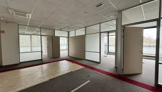 Bureaux 806 m² 