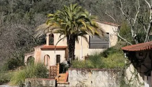 Belle opportunité, maison avec piscine à rénover à Sclos de Contes