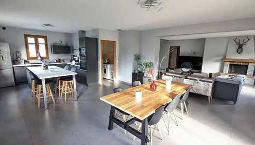 Vente T6 et plus 220 m² à La Rochette 296 600 €