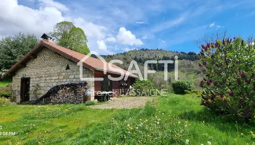 Maison en pierres et bois avec vue 