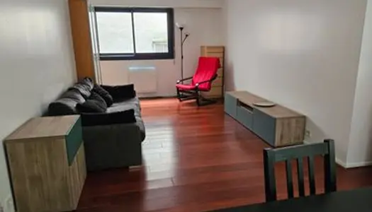 Appartement calme 53m² 1er étage résidence sécurisée 