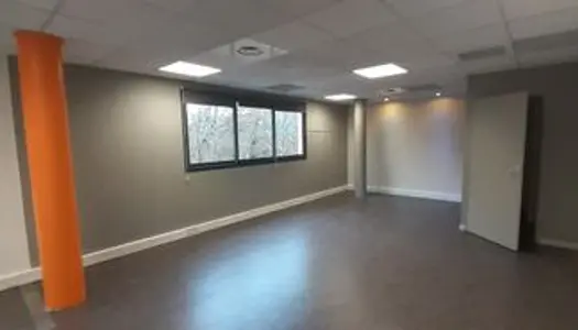 Loue bureaux 47m² aux Ponts Tarrets 69620