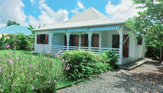 Dpt Guadeloupe (971), à vendre SAINTE ANNE maison P4 de 93 m² - Terrain de 506,00 m² 