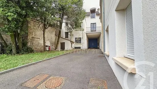 Maison 10 pièces 127 m²