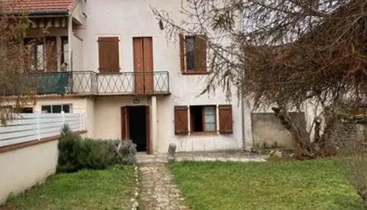 Maison de village avec jardin 