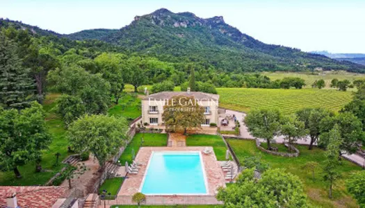 Villa à louer en Provence verte (Var), au coeur d'un domaine vi 