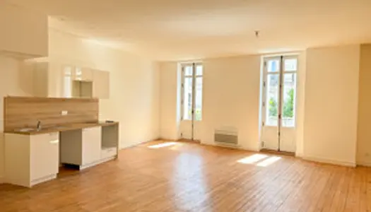 Bel appartement de type 3 entièrement rénové. 