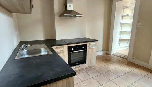 Location Appartement 150 m² à St Etienne 845 € CC /mois