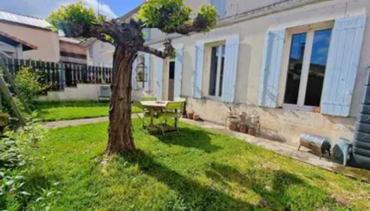 10 min de Coutras - Maison en pierre 4 pièces 94m² avec jardin