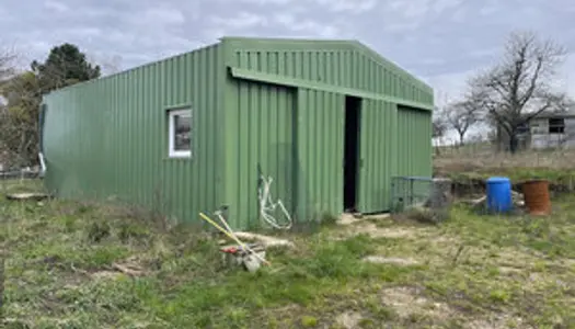 GERBEVILLER, HANGAR de 80 m2 sur dalle béton avec 2000 m2 de