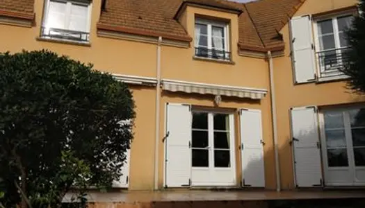 Maison 9 pièces 212 m²