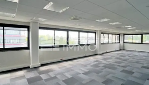 Bureau 3 000 m²