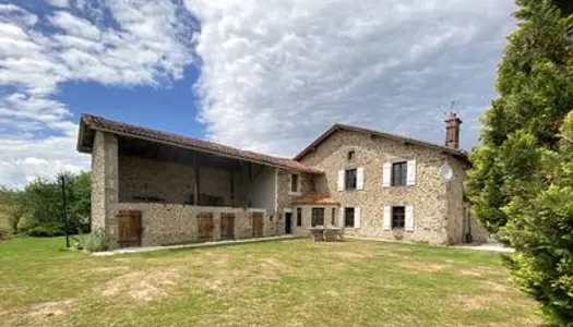 Maison de caractère de 4 chambres en pleine campagne, avec près 