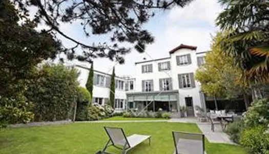 Maison - Villa Vente Neuilly-sur-Seine 7p 260m² 2450000€