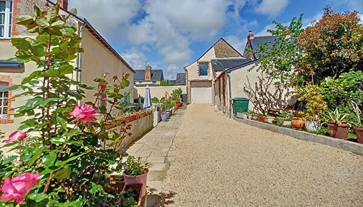 Maison de bourg a vendre a 20 minutes au Sud d'Angers entre vignes et Layon - 5 chambres, jardin 