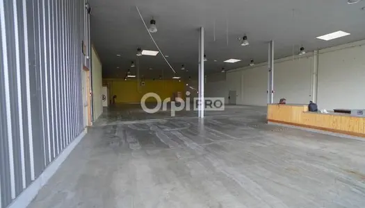 Local commercial 885 m² 