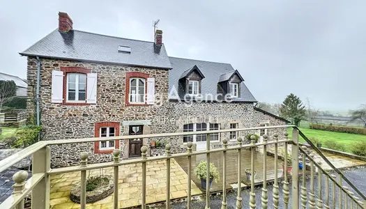 Maison en pierre et ses dépendances au coeur de la Baie du Mont Saint Michel