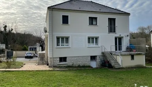 Maison 6 pièces 240 m²