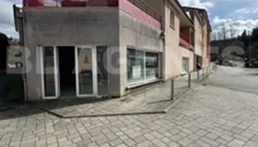 Immeuble commercial 1 pièce 179 m²