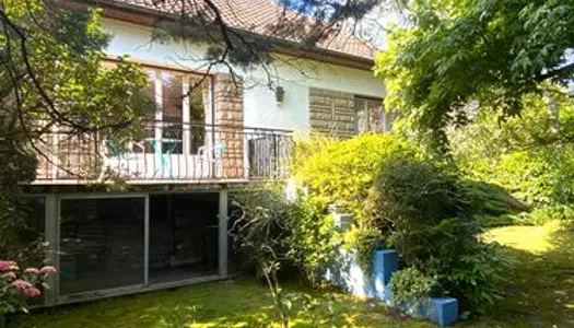 Maison 8 pièces 140 m² 