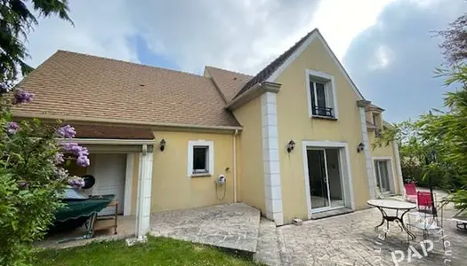 Maison 6 pièces 220 m² 