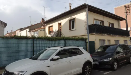 Maison d'habitation de 82 m² des années 70 avec 145 m² de jardin à AGEN Quartier Sacré Coeur