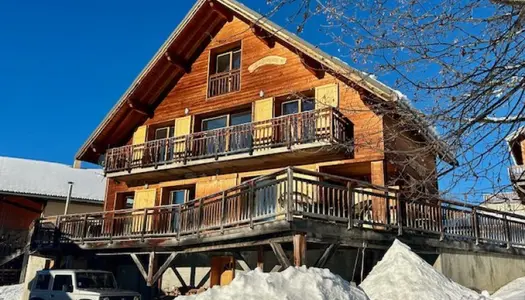 Chalet 6 pièces 195 m²