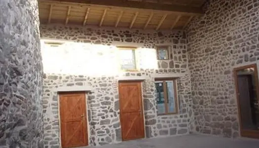 Jolie maison de village en pierre de 150 M2 hab frais de notaire compris 