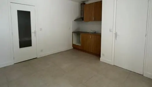 Studio 1 pièce 19 m² 