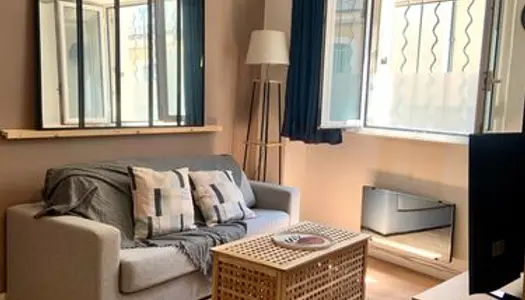 Studio Meublé de 24 m² entièrement rénové - Nîmes 