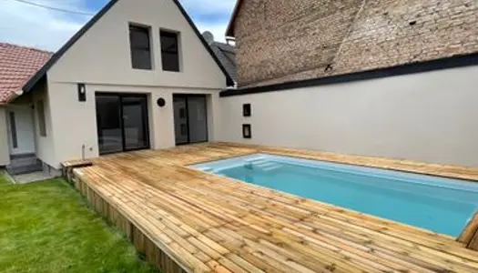 Maison de 142 m2 entièrement rénovée avec piscine 