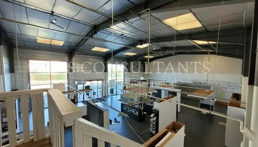 Local commercial 860 m²