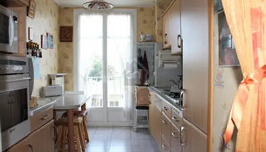 Appartement Location Tarascon 4p 90m² 745€