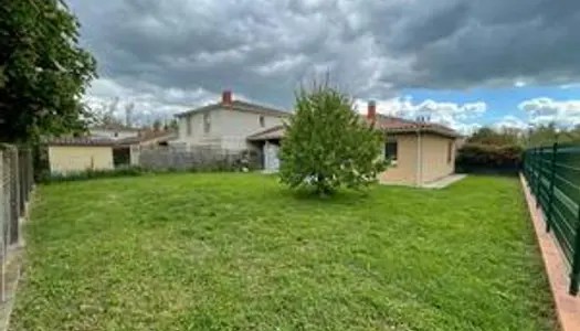 Villeneuve-Tolosane, Maison à vendre 3 pièces avec Jardin et Parkings 