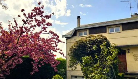 De l'espace à Saint Nom la Bretèche 