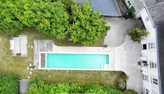 Élégante maison bourgeoise et sa piscine 