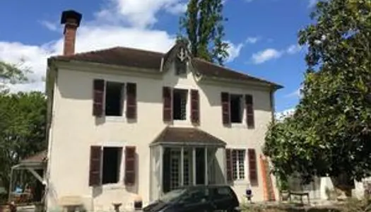 Propriété deux maisons sur 1 ha 