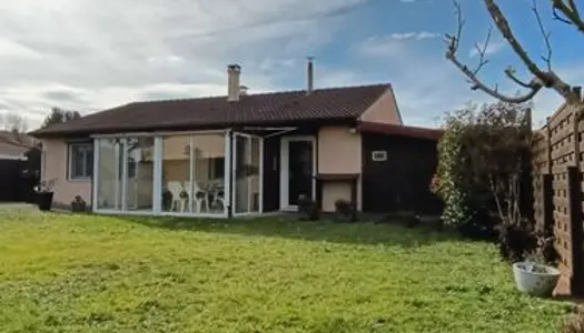 Maison de 90 m² sur terrain de 630 m² avec véranda et 3 chambres