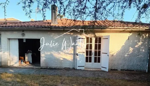 Jolie maison nichée en campagne paisible