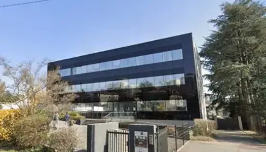 320 m² de bureaux lumineux, en bon état et situé dans un immeuble de bureaux récent - Caluire - 