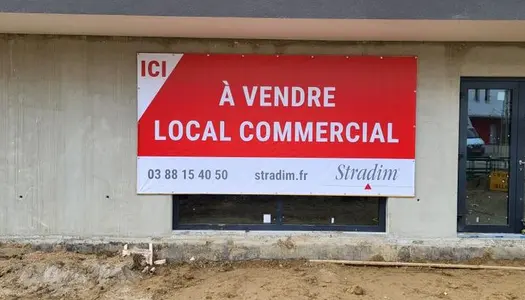 Local commercial 256 m²