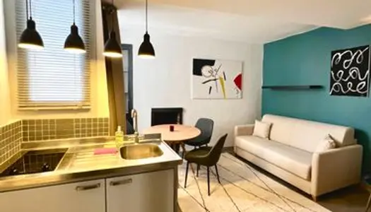 Location studio meublé coeur de Paris 